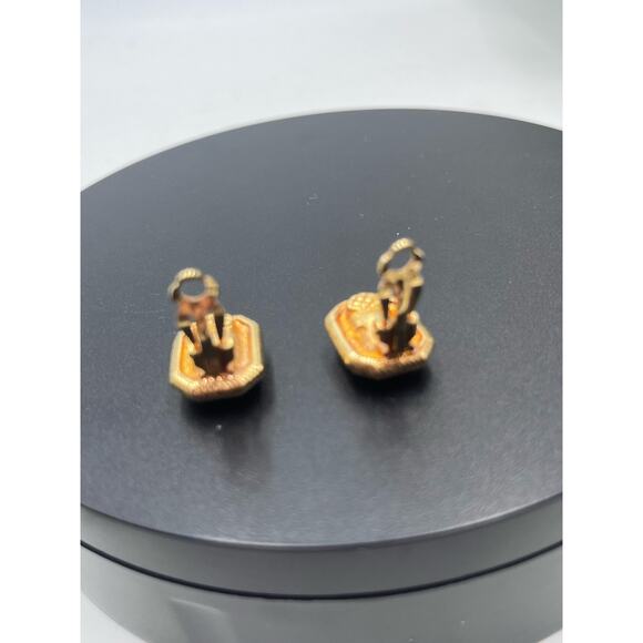 Swarovski Swan Small Signed Fuchsia Pink Crystal Rectangular Clip on Earrings - Picture 13 of 16